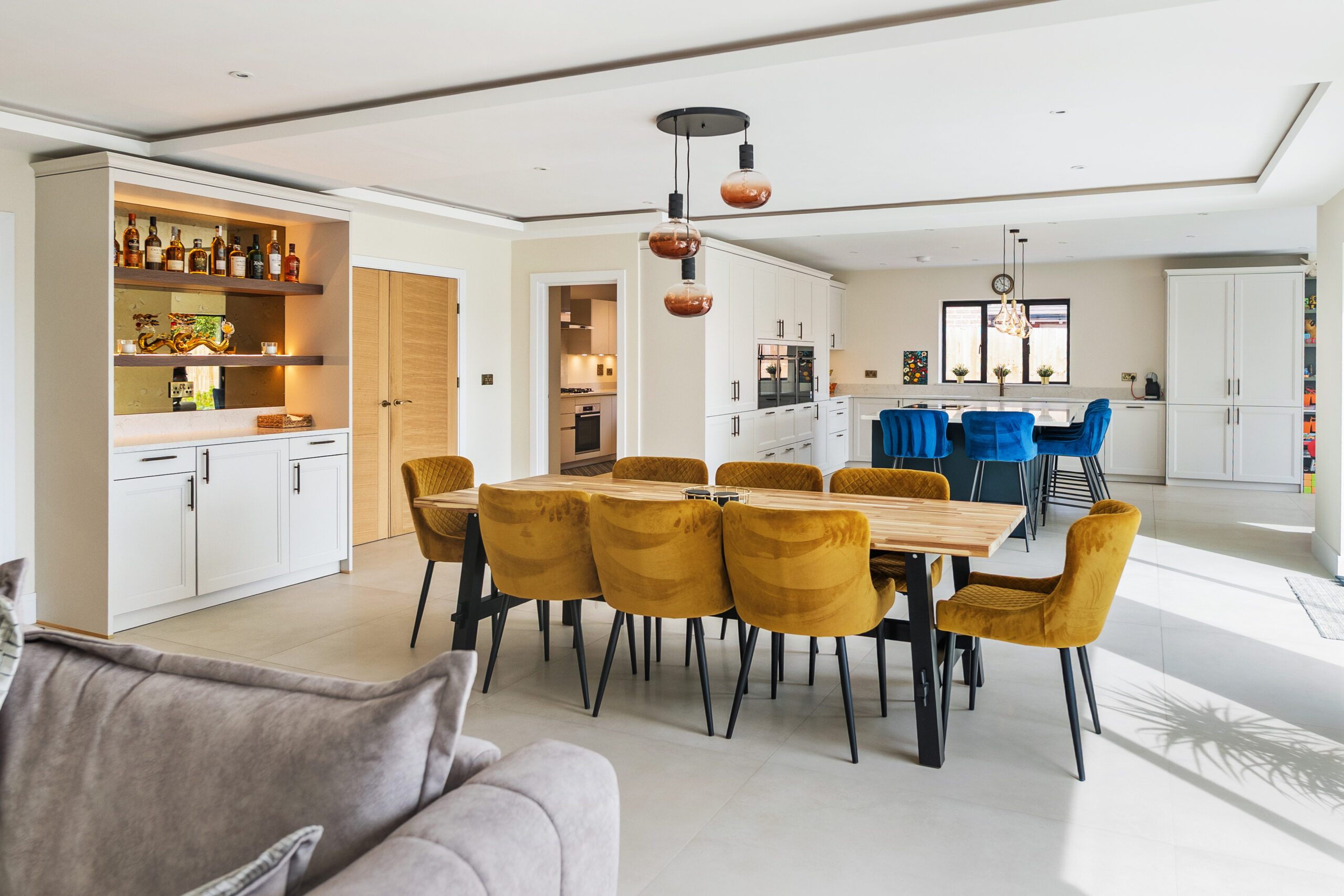 Finca, Seashell White