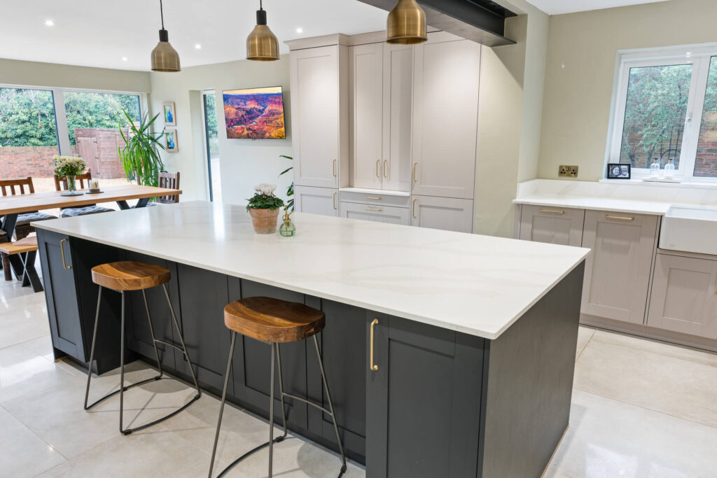 Casa, Sand Grey / Lava — image 3
