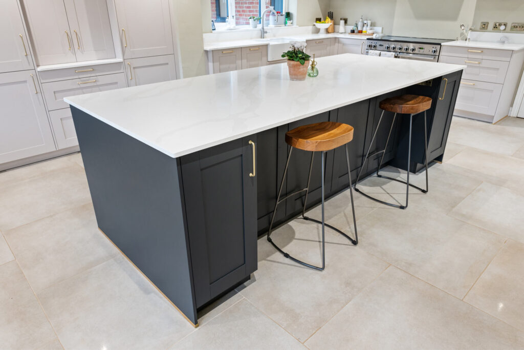 Casa, Sand Grey / Lava — image 12