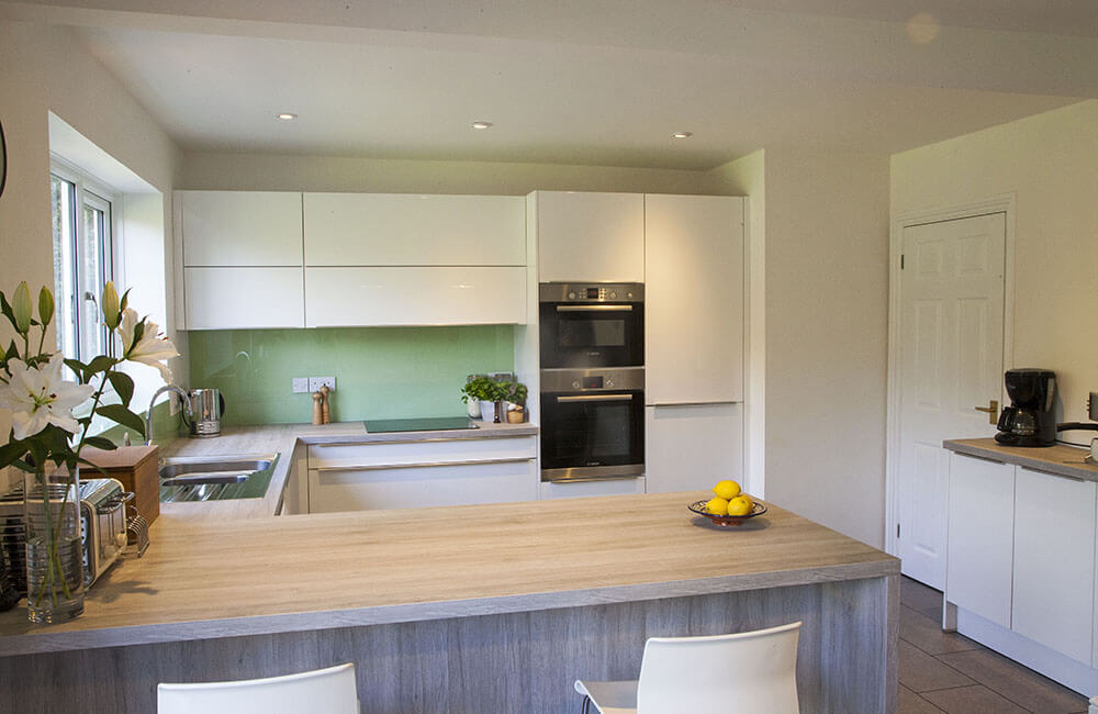Uni Gloss, Crystal White Kitchen