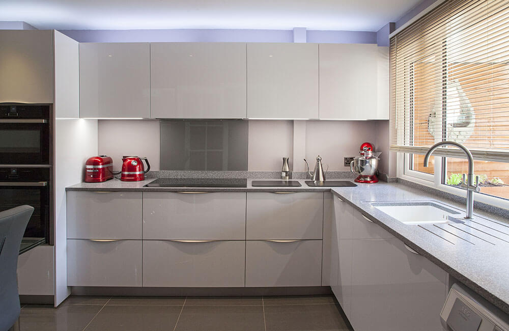 Uni Gloss, Crystal White — image 4