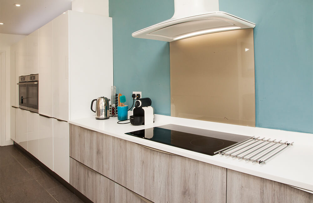 Uni Gloss, Crystal White — image 4
