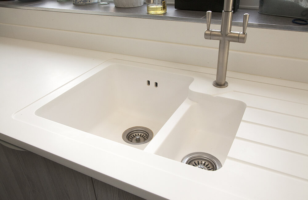 Uni Gloss, Crystal White — image 6