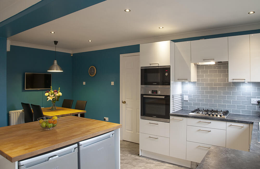 Fino, Brilliant White Gloss Kitchen