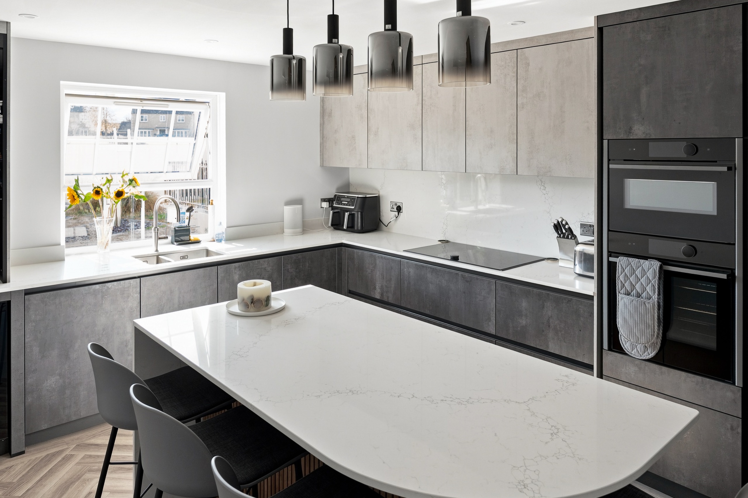 Elba kitchen in Concrete Anthracite Effect