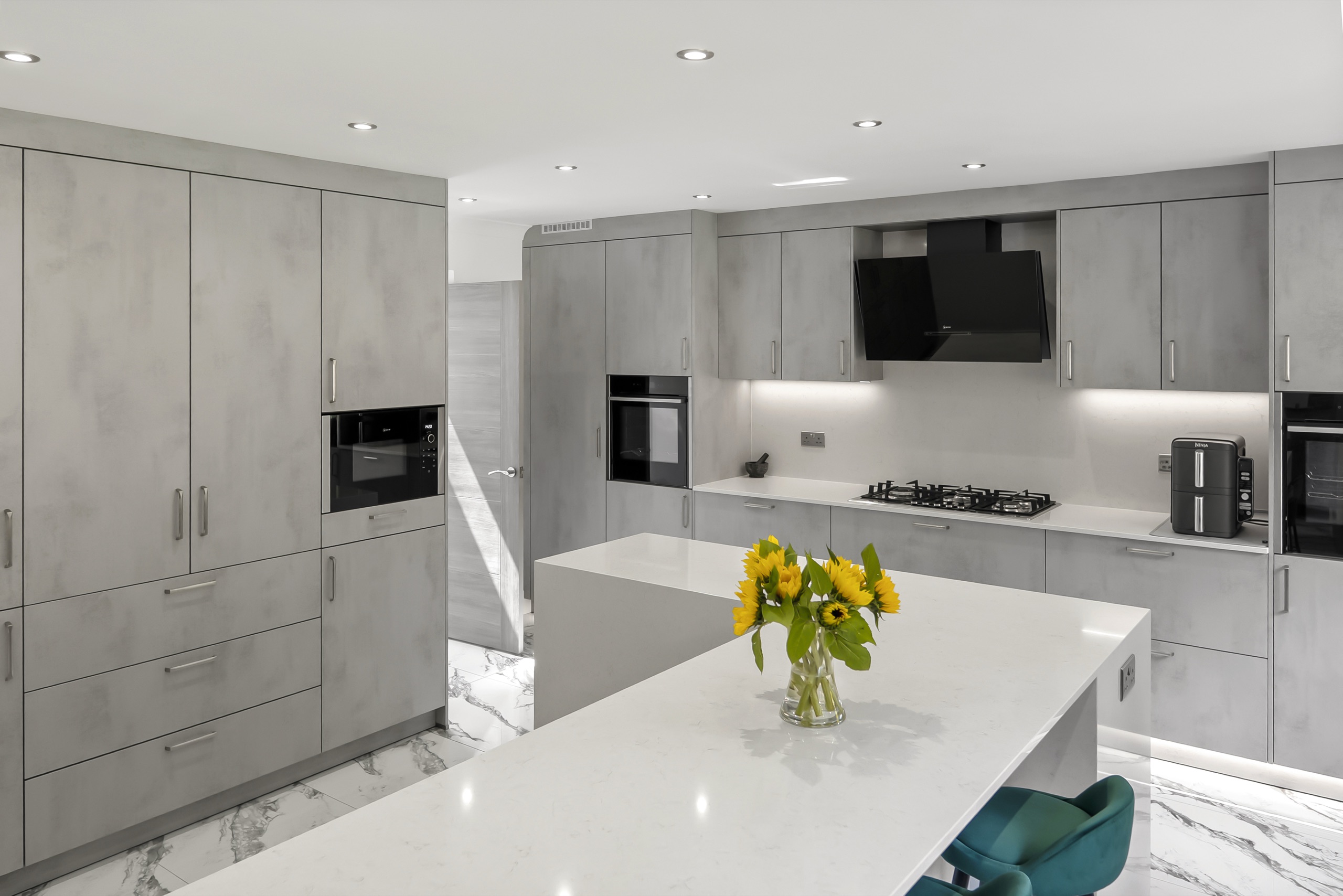 Elba kitchen in Concrete Grey with a white island